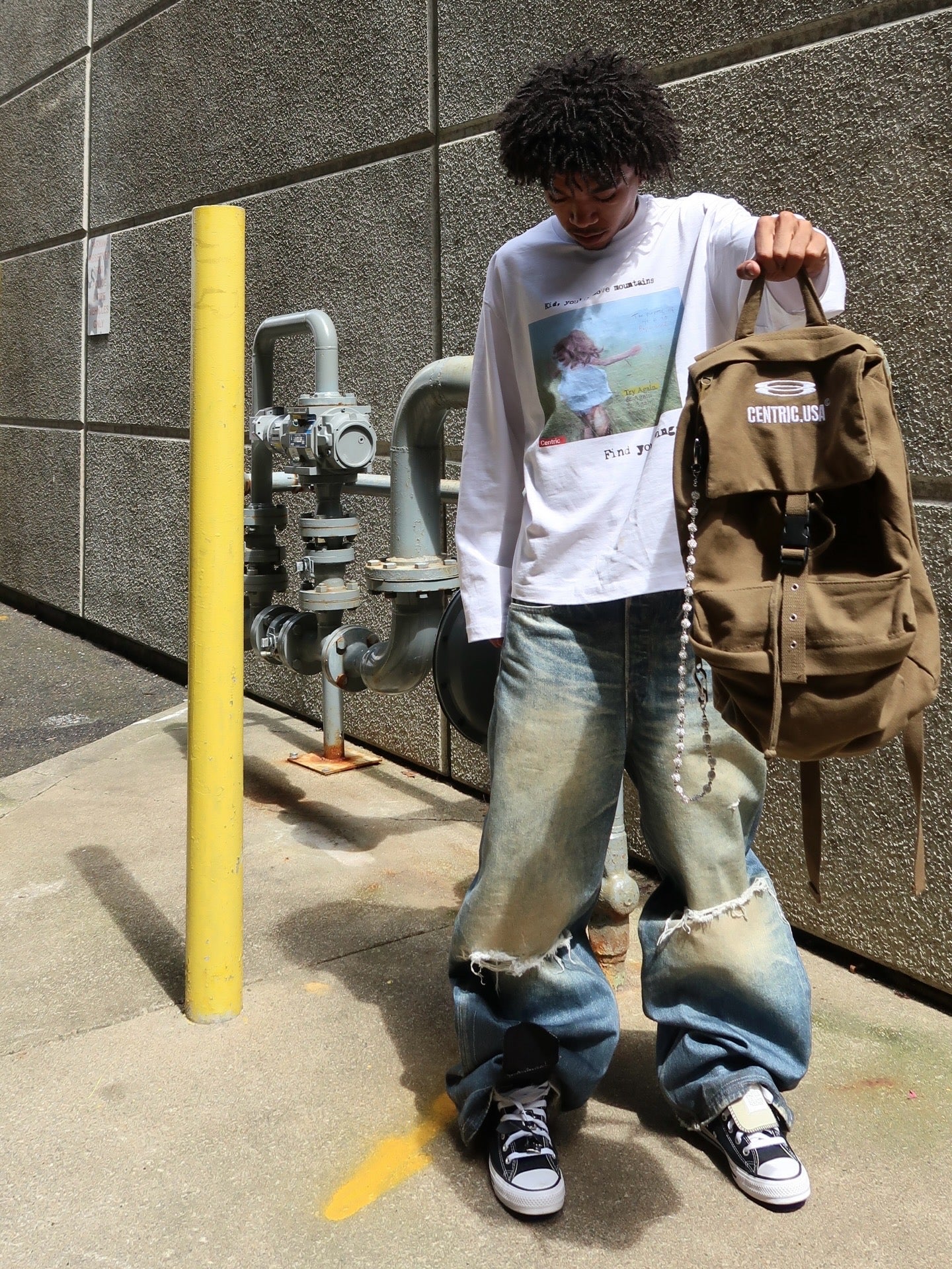 “V1 Centric” canvas backpack